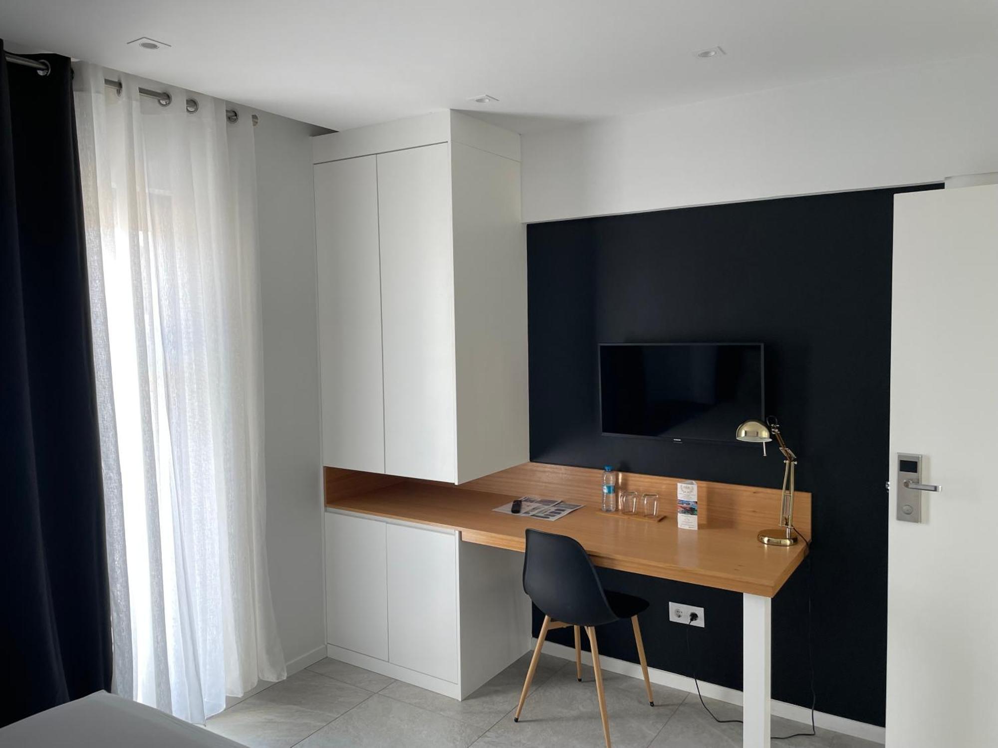 Prassa 3 Boutique Hotel Минделу Экстерьер фото